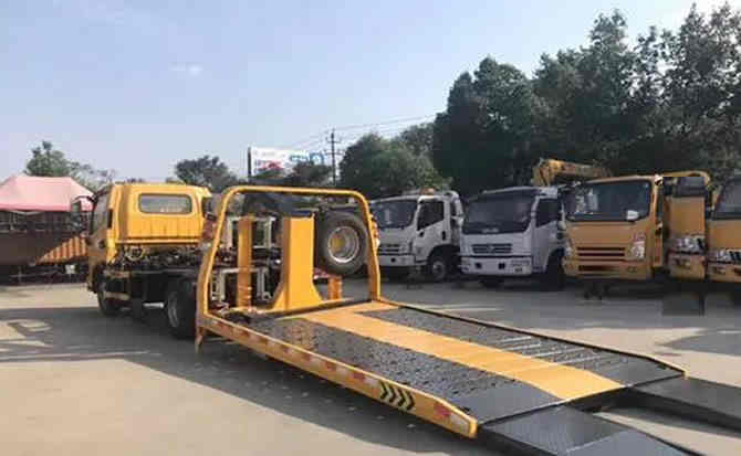 白朗汽车中途维修案例